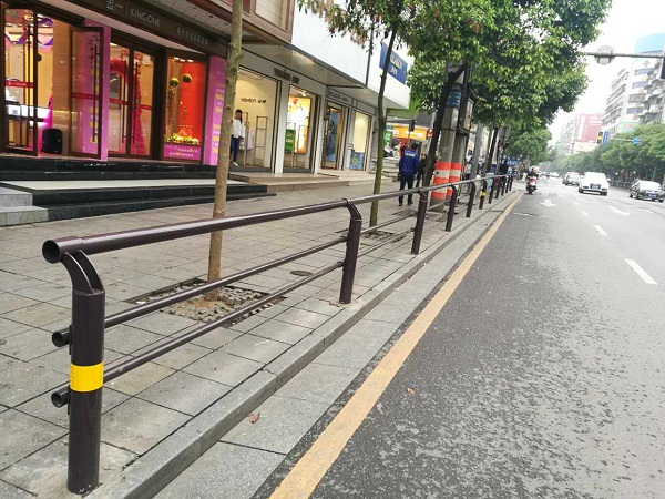 我司2018年在邵阳市公安局交通警察支队人行道钢质道路护栏采购项目中中标！