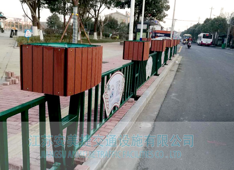 1321551060749949.jpg 花箱护栏6-3.jpg